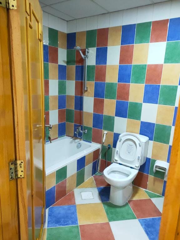 Room Available in Mankhool Burdubai  Apartment in Dubai