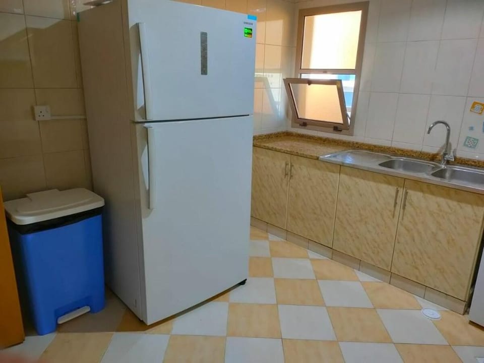 Room Available in Mankhool Burdubai  Apartment in Dubai