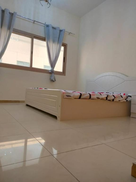 Room Available in Mankhool Burdubai  Apartment in Dubai