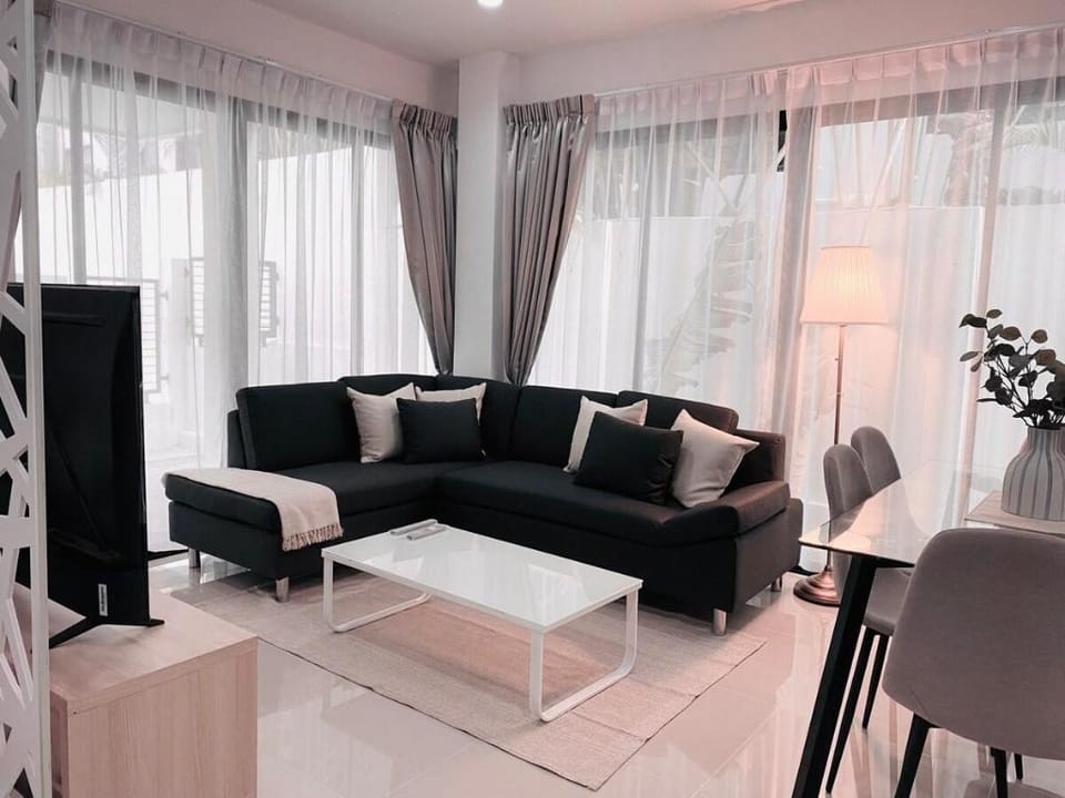 Mira House | 4BR 3BA | Naiyang Beach | HKT Airport Vacation rental in Phuket