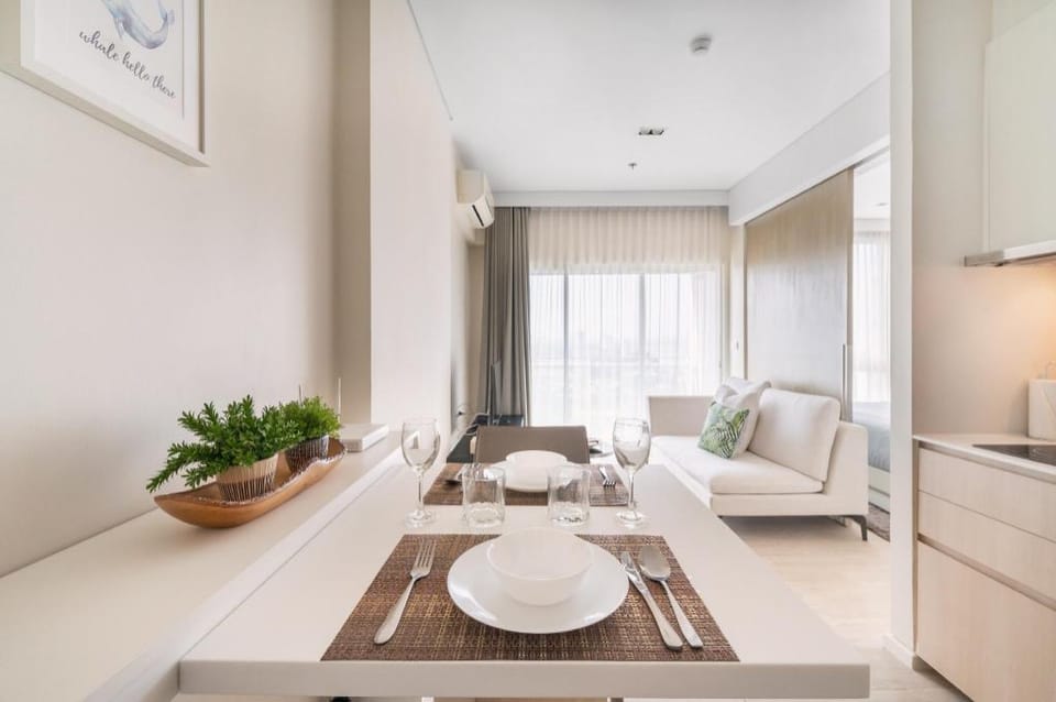 Beachfront 1BR Condo| 25th Floor |VerandaResidence Apartment in Pattaya City