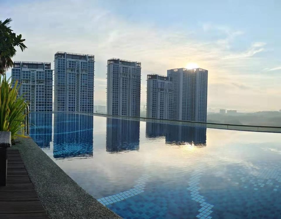RevoAurora26/4pax/bukit jalil/pavilion2/high floor Apartment in Federal Territory of Kuala Lumpur