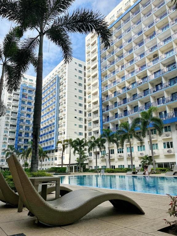 New 2-bedroom hideout for 5 pax across MOA Vacation rental in Pasay