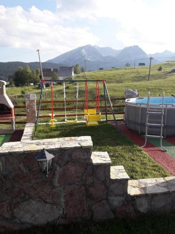 Evergreen Escape Two Bedroom Apartment Vacation rental in Montenegro