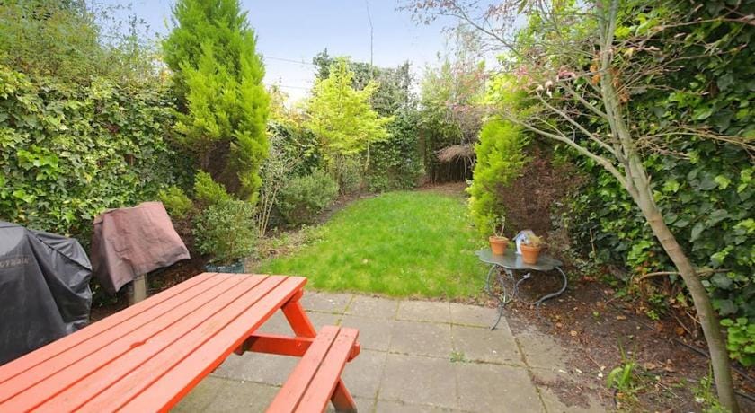 Beautiful Home in Camden with Garden Apartment in London Borough of Camden