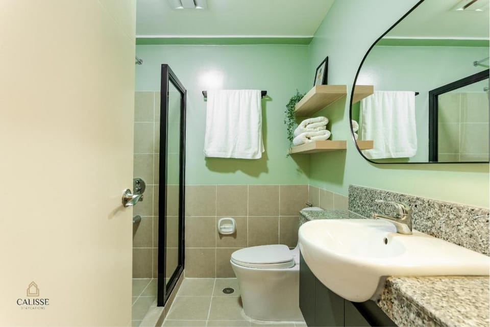 UNIT CAIRAH: NEW Modern 2BR Unit in Cloverleaf QC Apartment in Quezon City