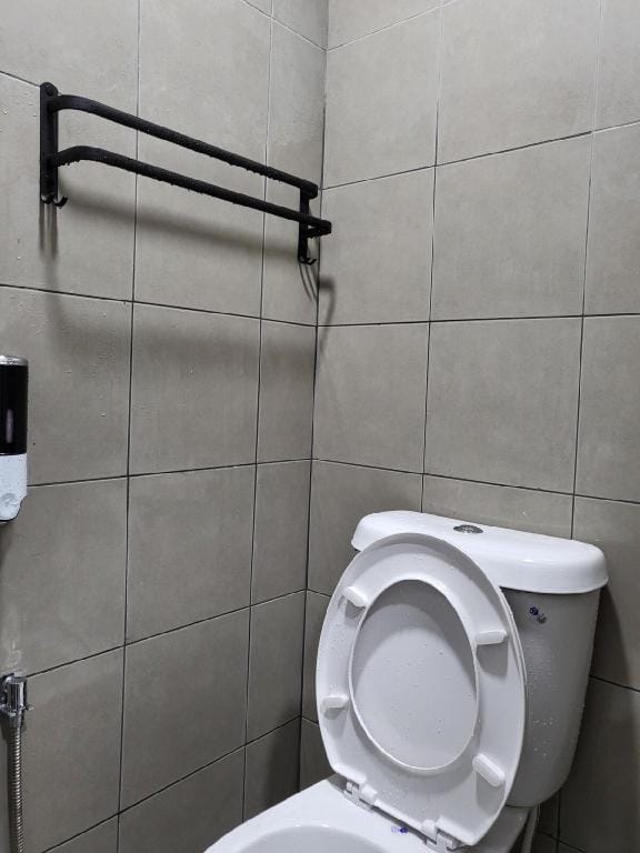 Fella Homestay Bandar Baru Uda Queen Bed 8 Vacation rental in Johor Bahru