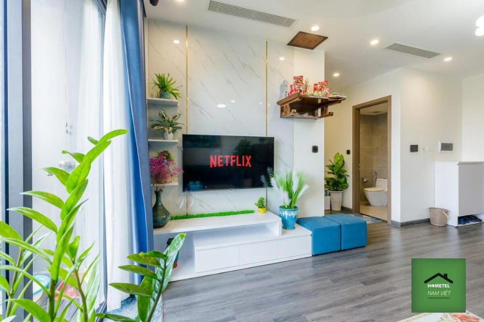 Stunning 1N+1 Vinhomes Ocean Park thành phố biển Apartment in Laos