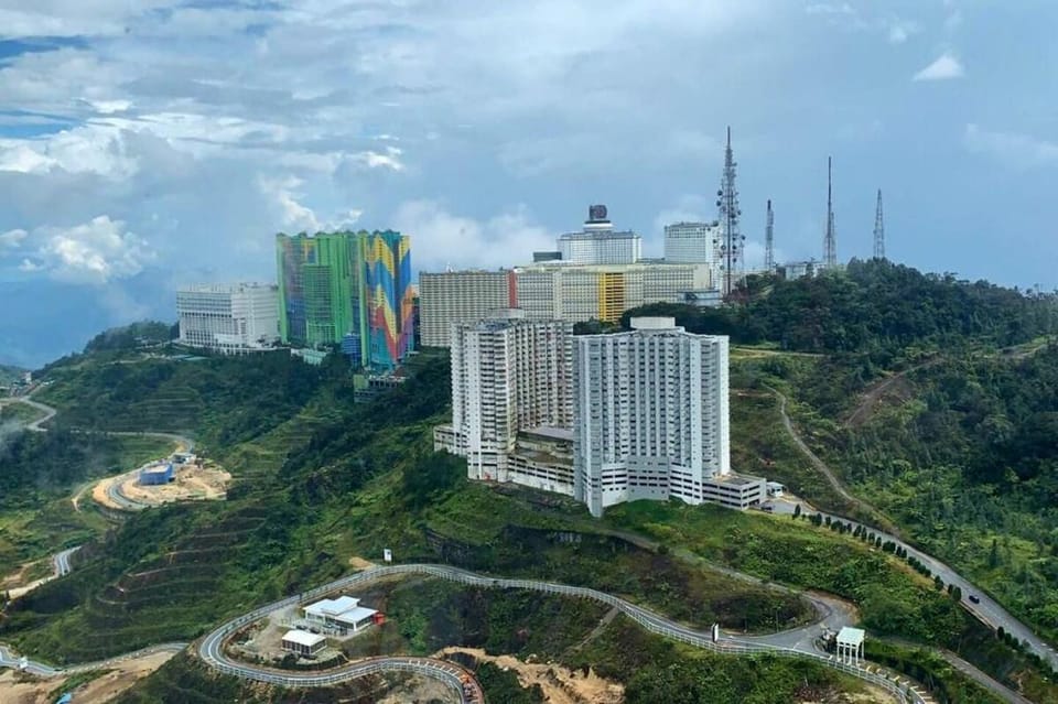 Lovely 3-bedrooms with Karaoke Genting Penthouse Vacation rental in Selangor, Malaysia