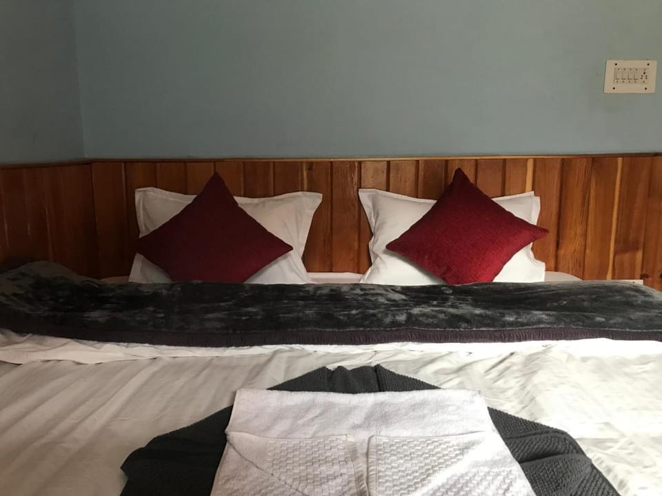 Jibhi mountain retreat  Villa in Himachal Pradesh