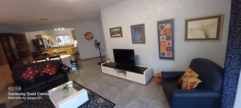 Opp Swimming Pool, Ground Floor Apartment Apartment in Flic en Flac