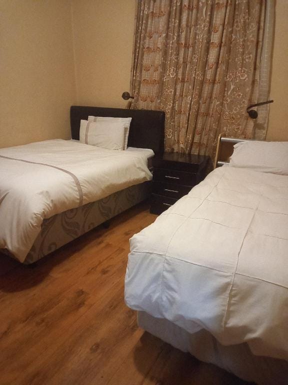 Naisar Holiday Home & Cottages,Primrose. Vacation rental in Gauteng