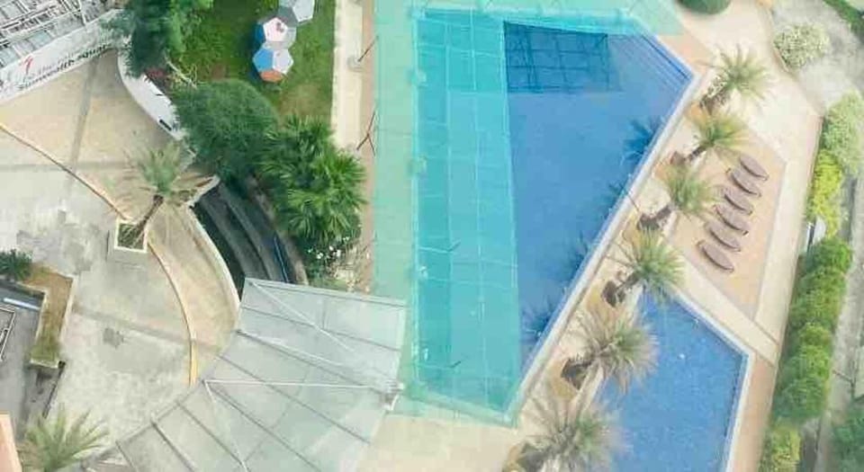 Staycation Studio, Nice City View, Netflix, Pool, Apartment in Quezon City