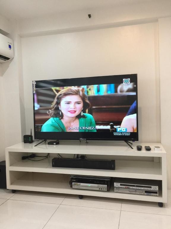 Renovated 2br 2tb Wifi/Netflix very near Mall QC Apartment in Quezon City