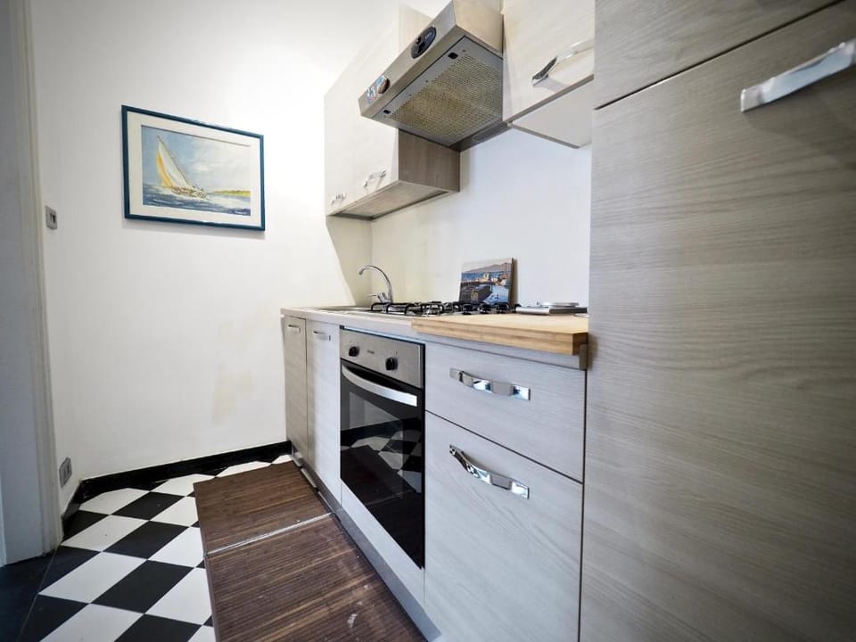 CASA DEGLI INDORATORI (ACQUARIO) Apartment in Genoa