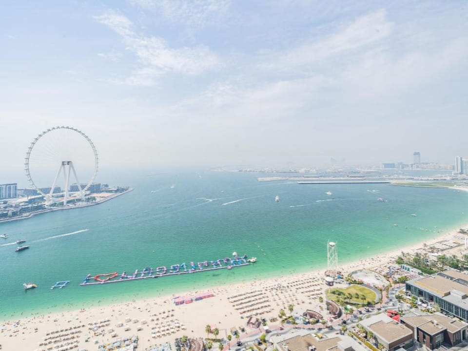 Spacious 2BR | Dubai Eye & Sea View | JBR Apartment in Dubai