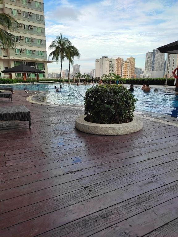 Two Bedroom The Beacon Tower Makati Apartment in Pasay