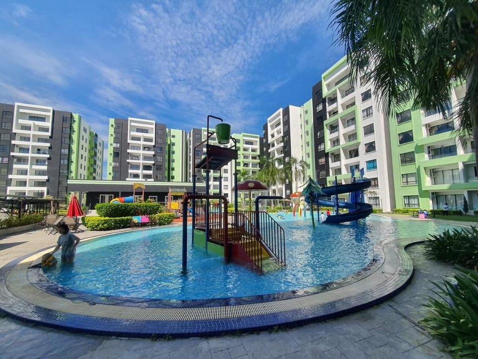 Ipoh Manhattan Condo with Water Park (Pool View) Apartment in Ipoh