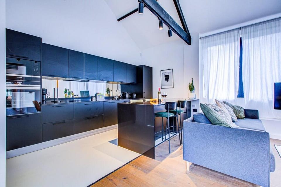 Stunning Penthouse Apartment Close to Queen's Park Vacation rental in City of Westminster