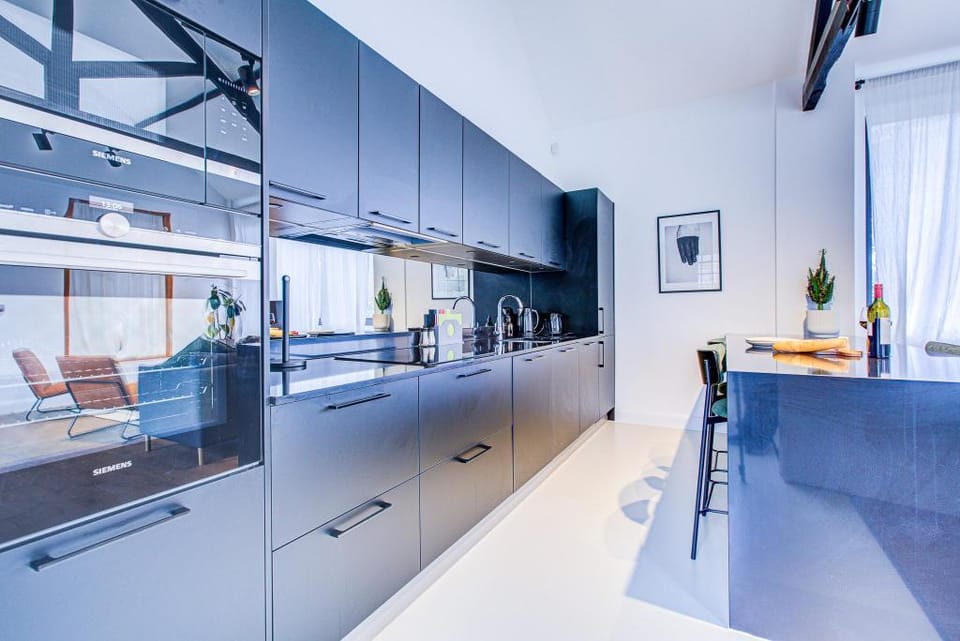 Stunning Penthouse Apartment Close to Queen's Park Vacation rental in City of Westminster