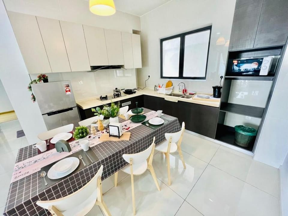 HighFloor SeaView @CountryGarden 3BR(Wi-FI)6-12pax Vacation rental in Johor Bahru