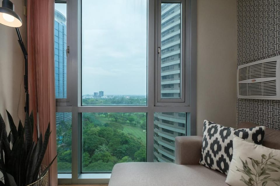 Avant Deluxxe - Bonifacio Global City - 2BR Apt Apartment in Makati