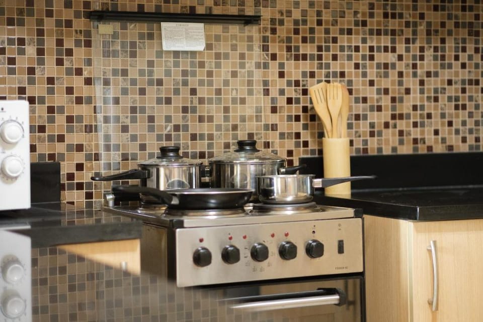 Avant Deluxxe - Bonifacio Global City - 2BR Apt Apartment in Makati