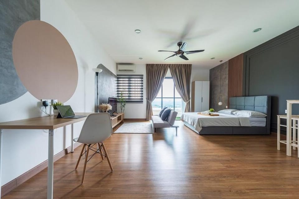 Minimalist Concept Studio at Symphony by HowHaus Vacation rental in Negeri Sembilan, Malaysia