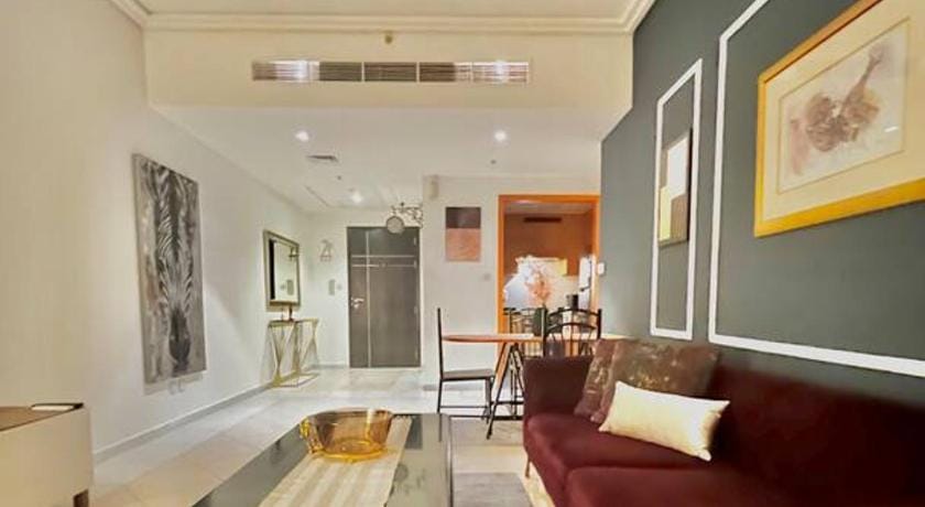 Chic 3 bedroom apartment  Apartment in Dubai
