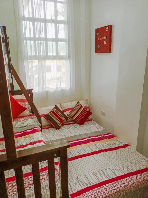Magallanes Drive Houses Vacation rental in Tagaytay