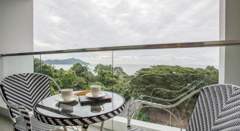 The sunshine bangsaray Apartment in Pattaya City