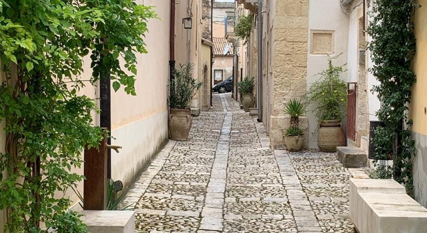 House & Villas - Antico Baglio Apartment in Noto