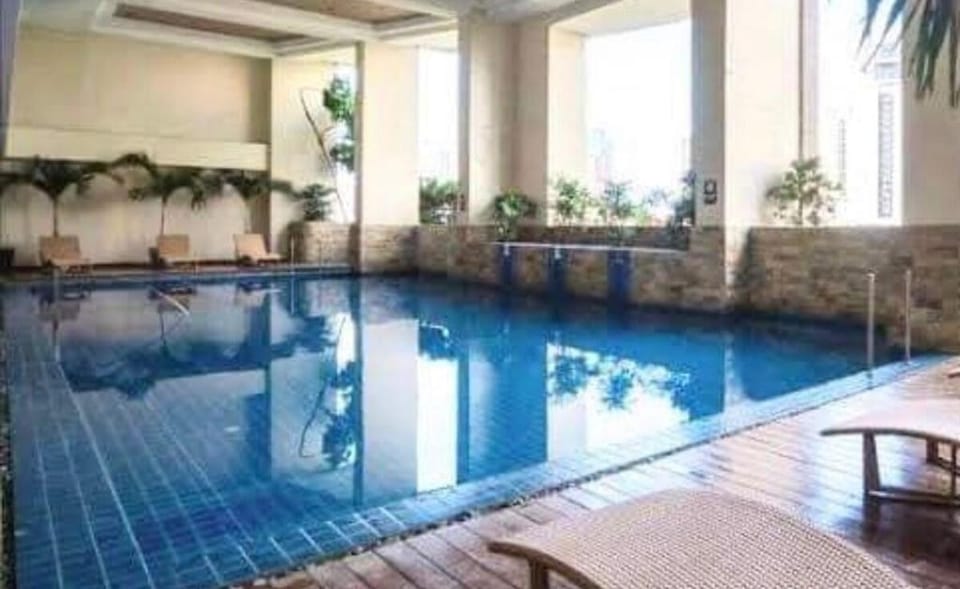 KL tower Studio Makati near Greenbelt /90mbps WIFI Apartment in Pasay