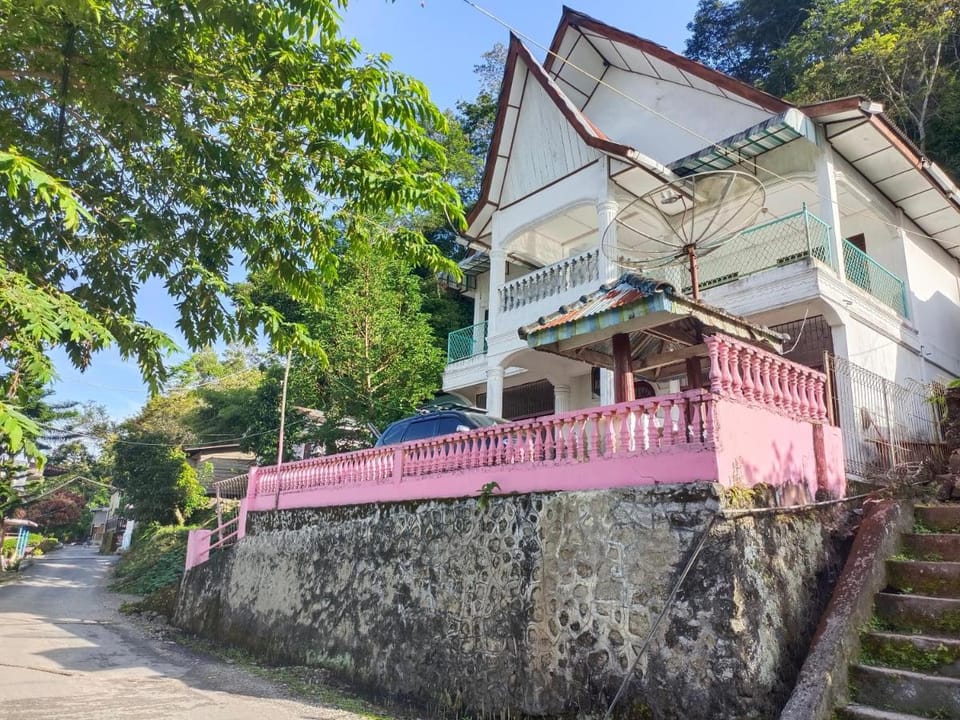 Hotel O Penginapan & Villa Sirait Hotel in Indonesia