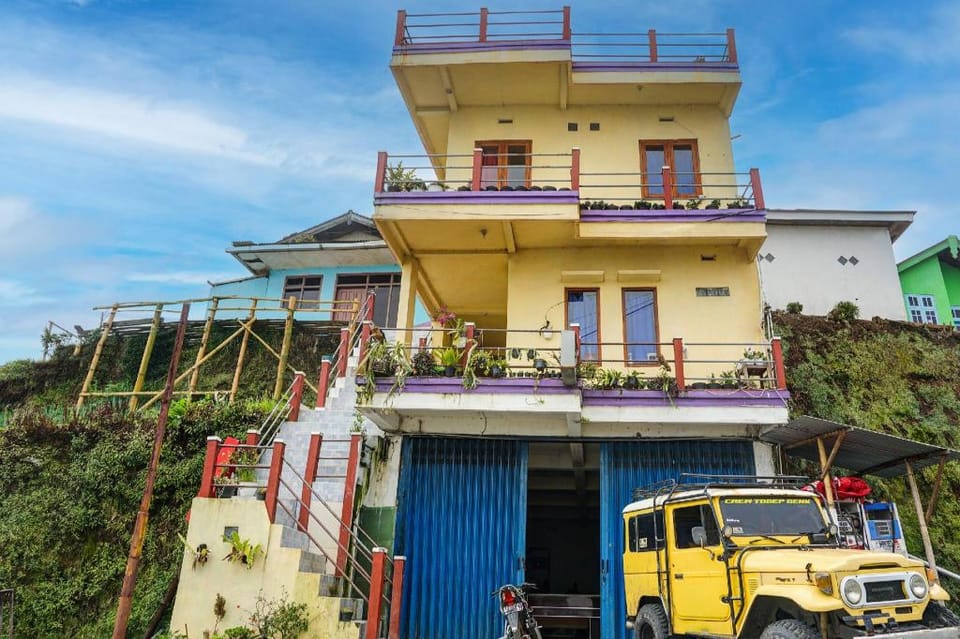 OYO Life  92499 Bagas Homestay Wonokitri Hotel in East Java