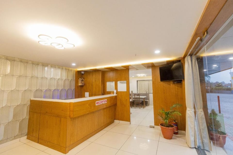 Hotel The Grand Dipak Hotel in Gujarat