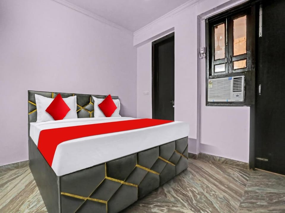 Super Hotel O Premium Rooms Hotel in New Delhi