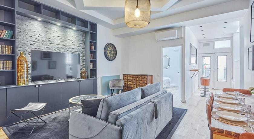 Apartment Loft Père Lachaise by Studio prestige Apartment in Paris