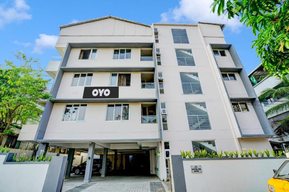Collection O Premium Crystal Residency Hotel in Kochi
