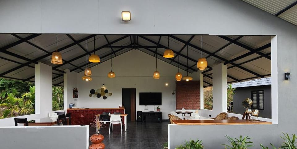 Bendheka - Cliff Front Cottages Coorg Resort in Kerala