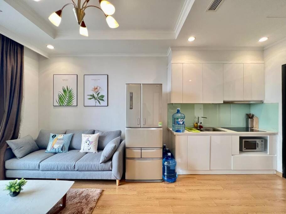 Vinhomes Royal City  2 Bedroom! Apartment in Hanoi