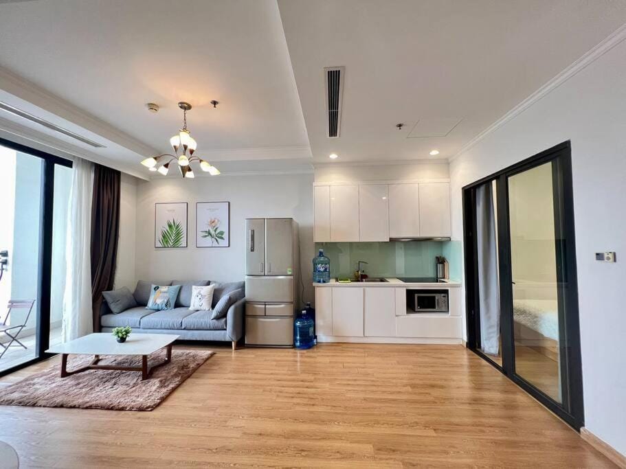Vinhomes Royal City  2 Bedroom! Apartment in Hanoi
