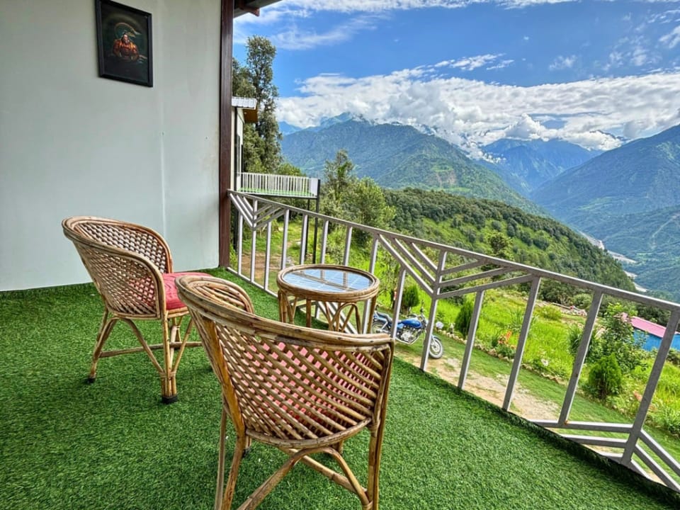The Hills Inn Resort Guptkashi Hotel in Uttarakhand