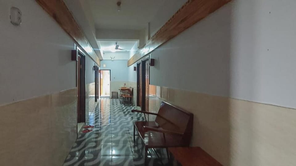 Reddoorz @ Homestay Gayatri Hotel in East Java