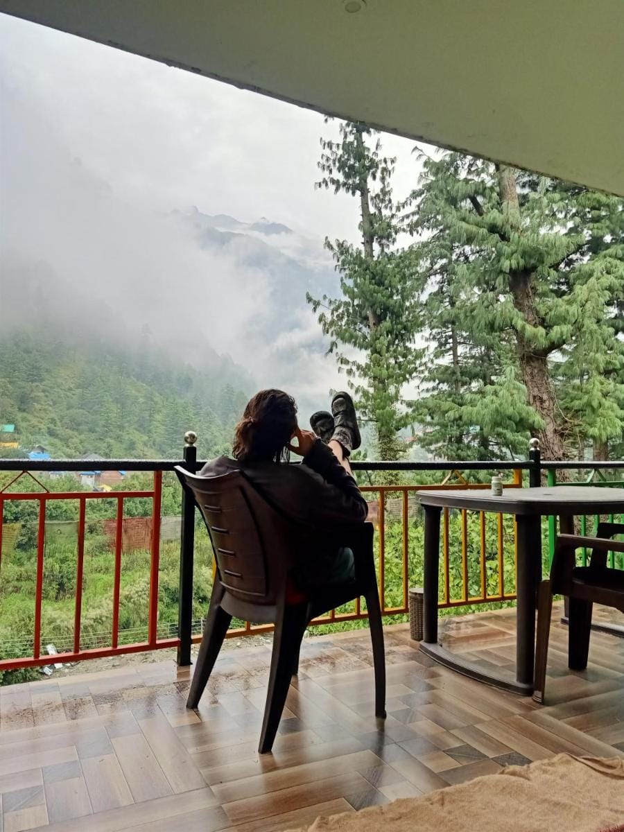 Parbati Headquarters Bed and Breakfast in Himachal Pradesh