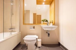 The Greenwich Collection Apartment in London Borough of Lewisham