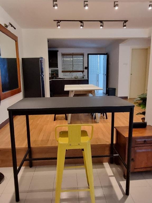 Kelana Jaya Corner House 7 min walk from LRT Vacation rental in Petaling Jaya