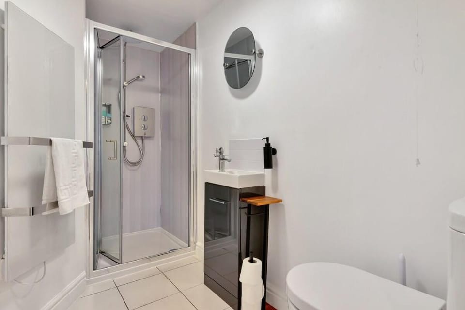 Long Stays in Gloucester City Centre Apartment in Gloucester
