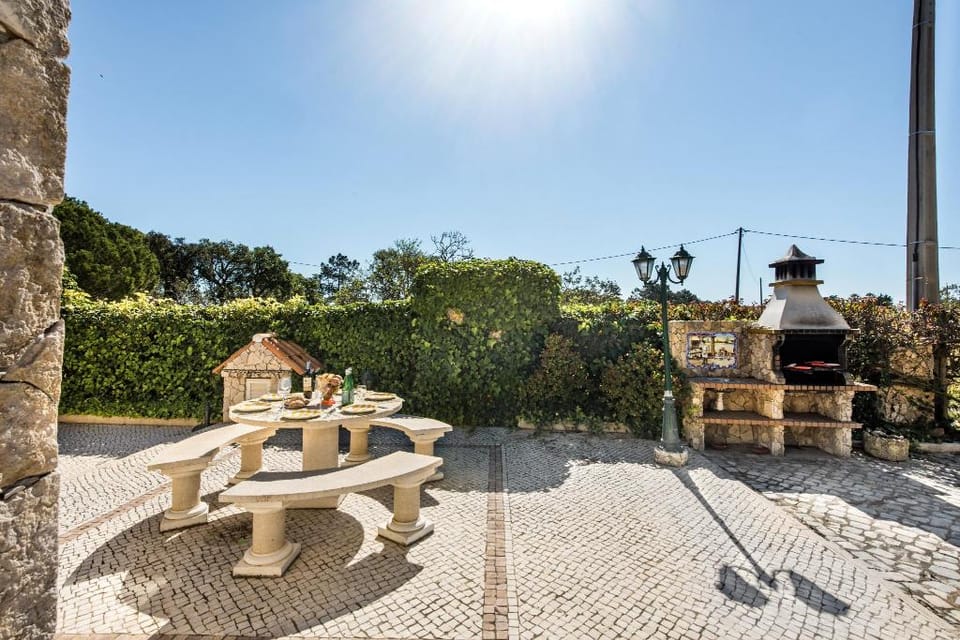 Villa Rodrigues Com Piscina and air cond Villa in Guia