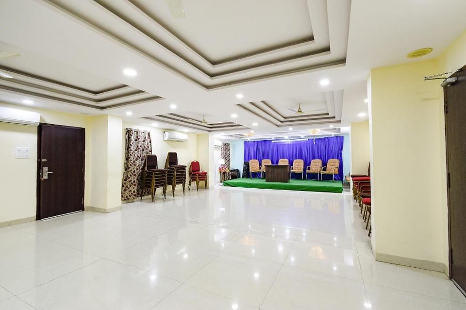 Hotel L Grand Hotel in Kochi